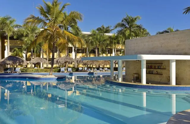 Hotel All Inclusive Iberostar Costa Dorada bar pool